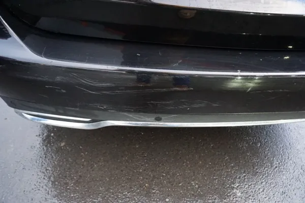 Unfallschaden Stoßstange — Schadensgutachten Francesco M.